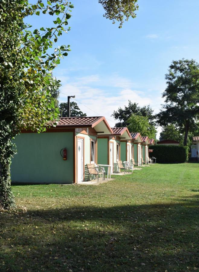 Marina Tynec N. L. - Kemp Týnec nad Labem Esterno foto